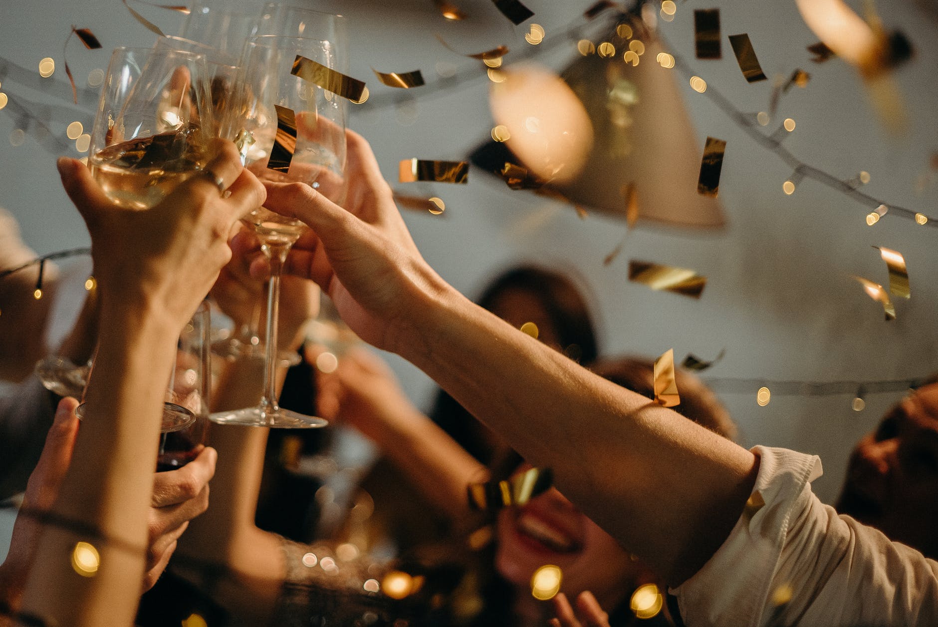 This image has an empty alt attribute; its file name is pexels-photo-3171837-1.jpeg